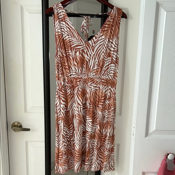 Soma Dresses & Skirts - Soma EUC apricot and white shelf bra soma cool fabric dress